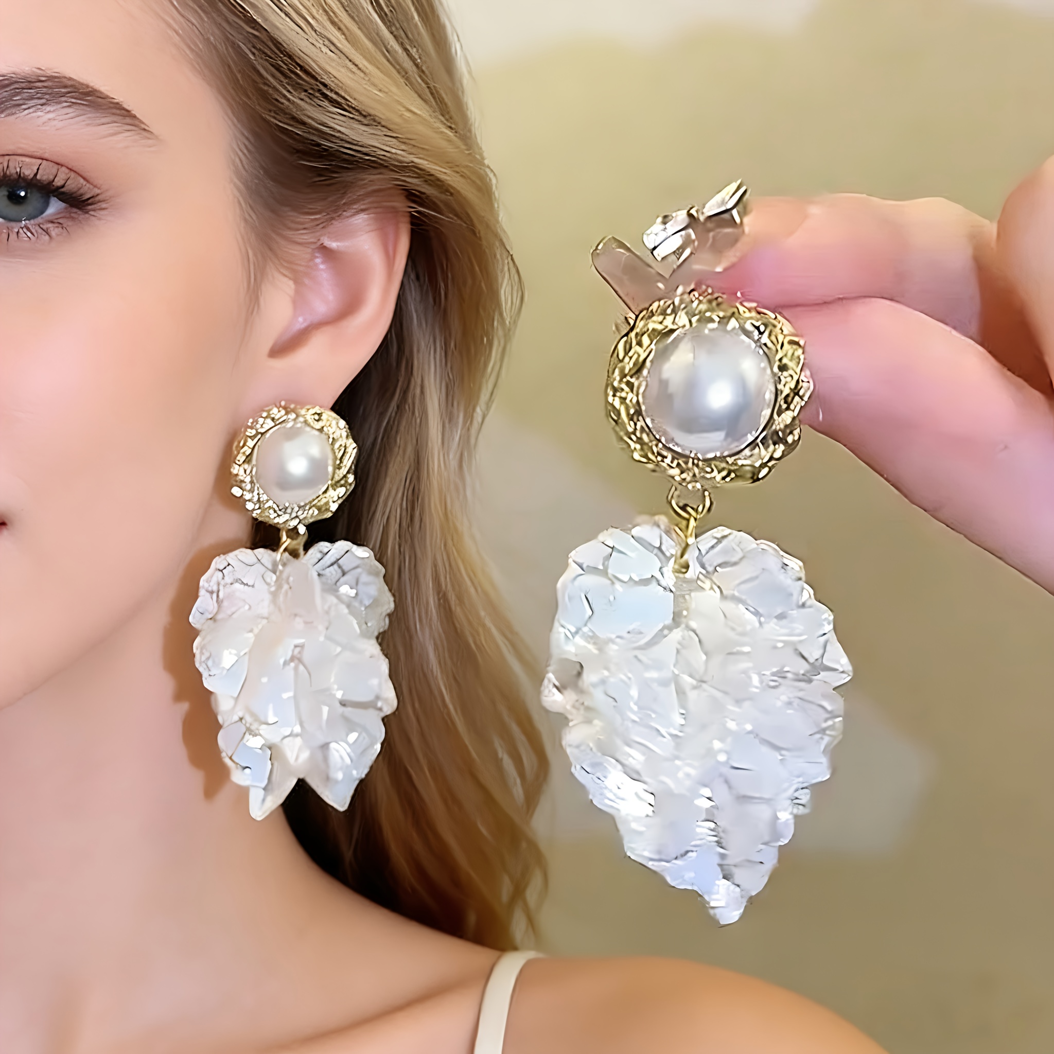 Women's Chinese-Style Cracked Ice Leaf Pendant with Pearl Imitation Earrings